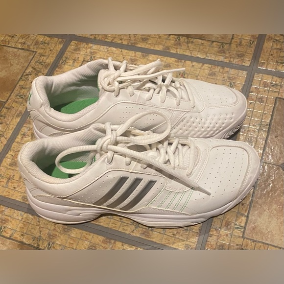 Adidas shoes - Picture 2 of 5